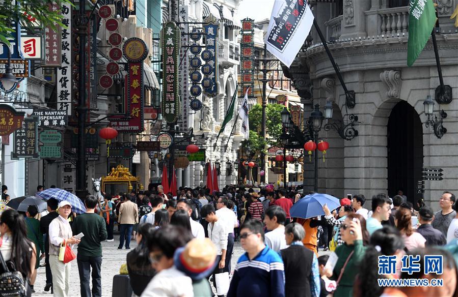 ���������1������ӭ������(ji��)�e����