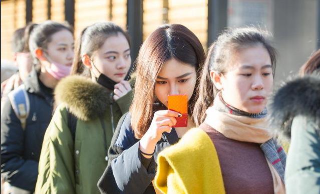 上戲教師:10個考生9個上過培訓班 存在整容情況