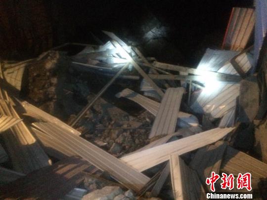 �����(zh��n)�۰l(f��)��һ��ɽ�w�����¹���2��ʧ(li��n)