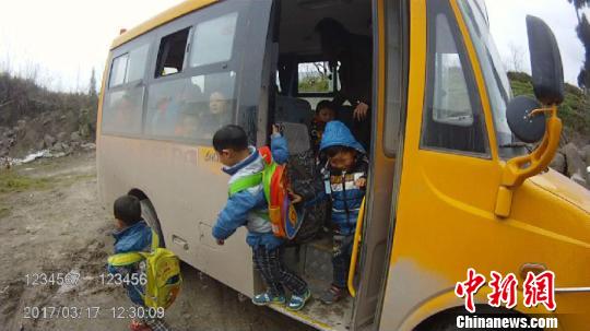 �Ĵ��_(d��)�ݲ�@����У܇��(y��n)�س��T����Σ�U(xi��n)�{񂰸