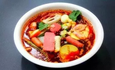 女子連吃四個(gè)月麻辣燙暴瘦40斤 醫(yī)生:再吃要人命