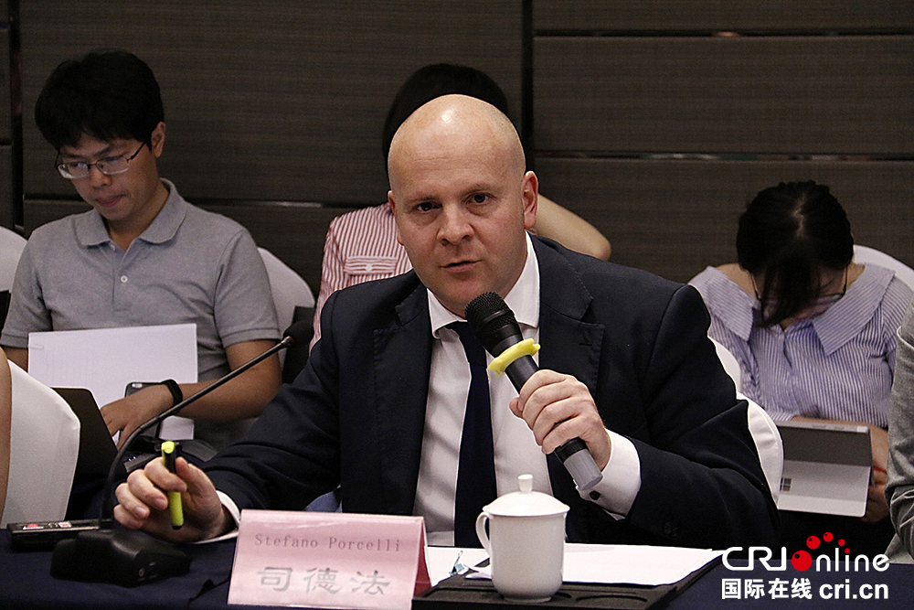 �DƬĬ�J(r��n)��(bi��o)�}