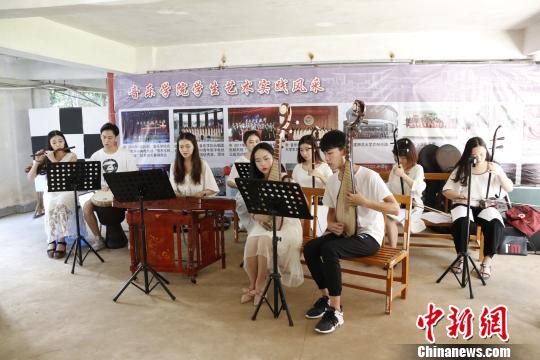 福建高校集中迎來開學(xué)季花樣迎新為新生“護(hù)航”