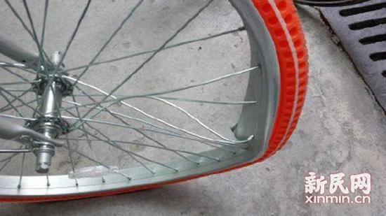 上海多輛摩拜單車疑遭高空拋下 運(yùn)營方已報警