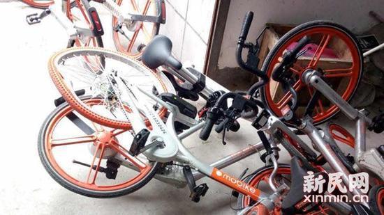 上海多輛摩拜單車疑遭高空拋下 運(yùn)營方已報警