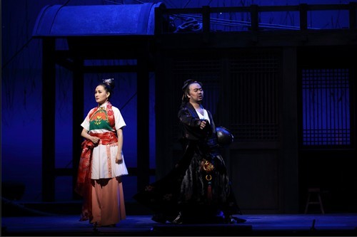 ���\���{��