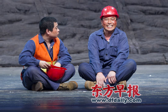 ����Ԓ���������x�����ڜ������˵�100���ݳ��������B��3�����|������ˇ�g(sh��)��Ժ�݆T���S�񣨈D�ң������˹����x�@λ�����h���ˡ������ӛ�� �߄�ƽ �D